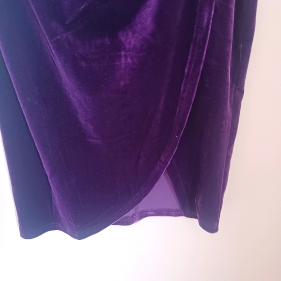LuLu's Glamorous Celebrations Dark Purple Velvet Strapless Tulip Dress XS NWT - Picture 6 of 12